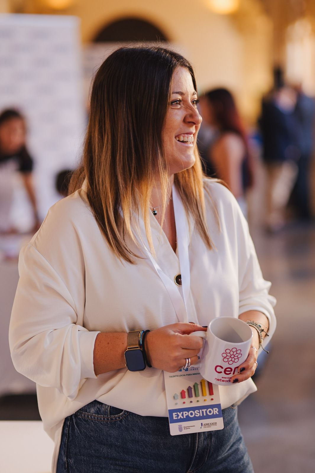 Profesional en un entorno laboral, imagen utilizada en la página sobre la directora estratégica externa